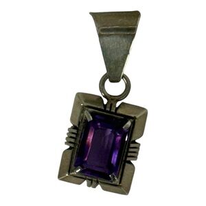 Elegant Amethyst & Silver‎ Pendant